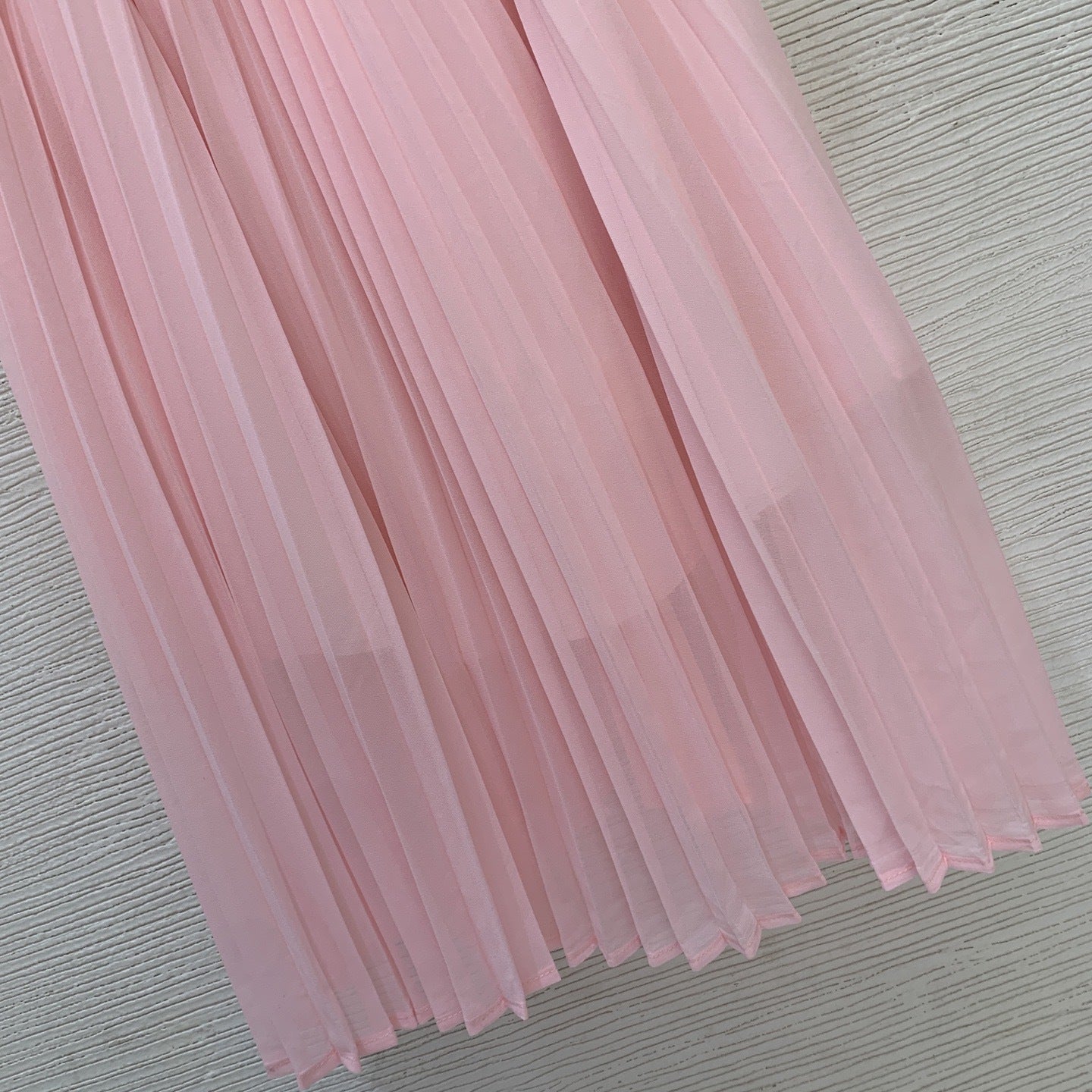 Lüks Pembe Chanel Tarzı Tvit Kumaş Şifon Pileli Tasarım Elbise